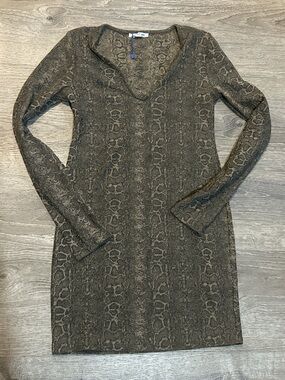 Zara Snake Print Bodycon Mini Dress Size M Long Sleeve V-Neck Brown Stretch Knit